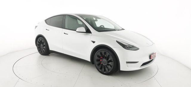 TESLA Model Y Performance Dual Motor AWD -con Autopilot avanzato