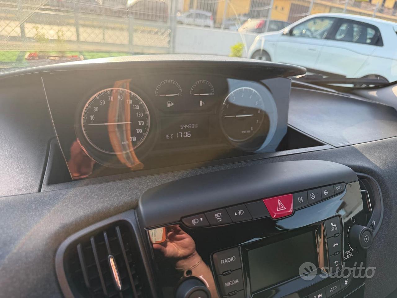 Lancia Ypsilon 1.0 FireFly S&S Hybrid