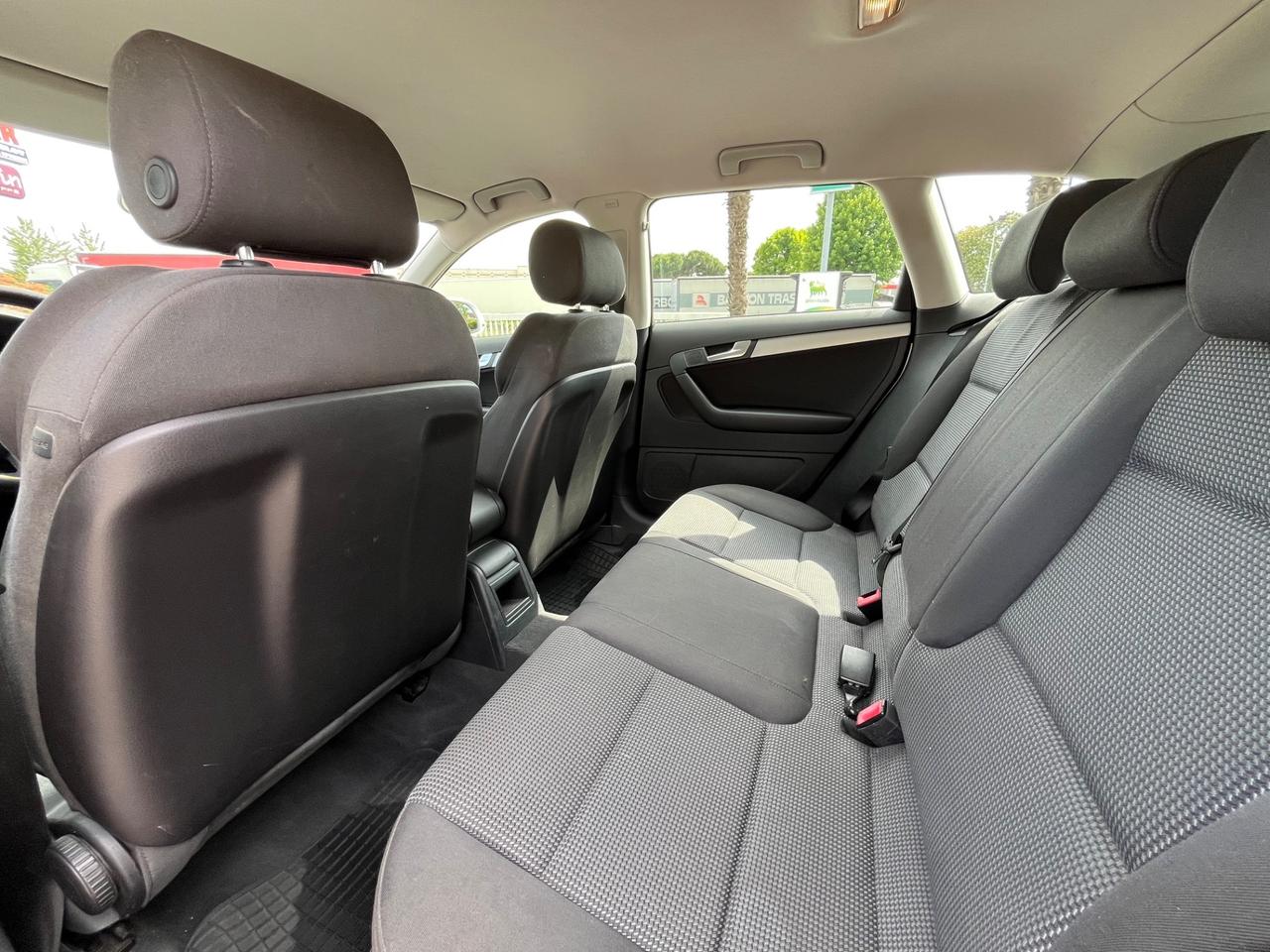 Audi A3 SPB 1.6 TDI 105 CV CR Attraction