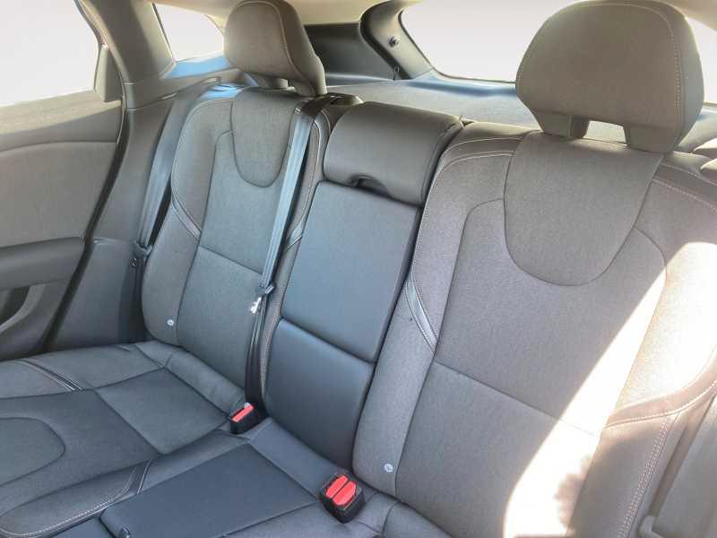 VOLVO V40 Cross Country 2.0 d2 BuS. PLuS GearTr.