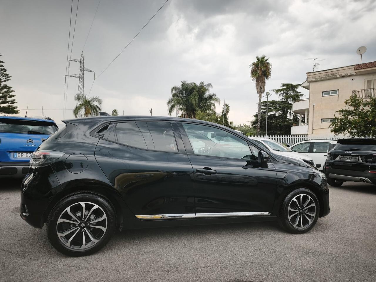 RENAULT CLIO TCE 90CV TECHNO+