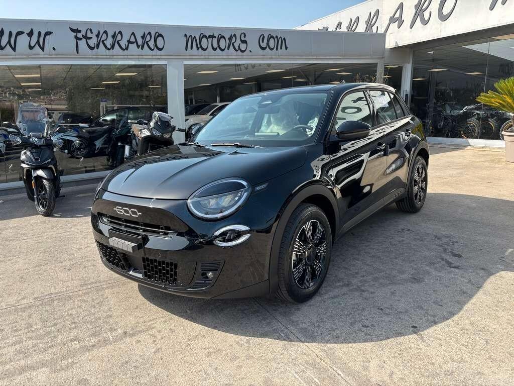 Fiat 600 Hybrid 110 CV DCT Icon Benzina / KM 0 IVA ESPOSTA Tua a solo 209 Euro al mese