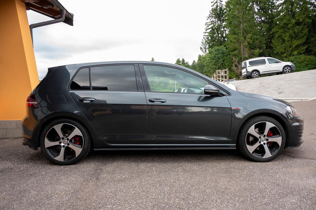VW Golf GTI VII 2.0 TSI 220CV 5p GANCIO