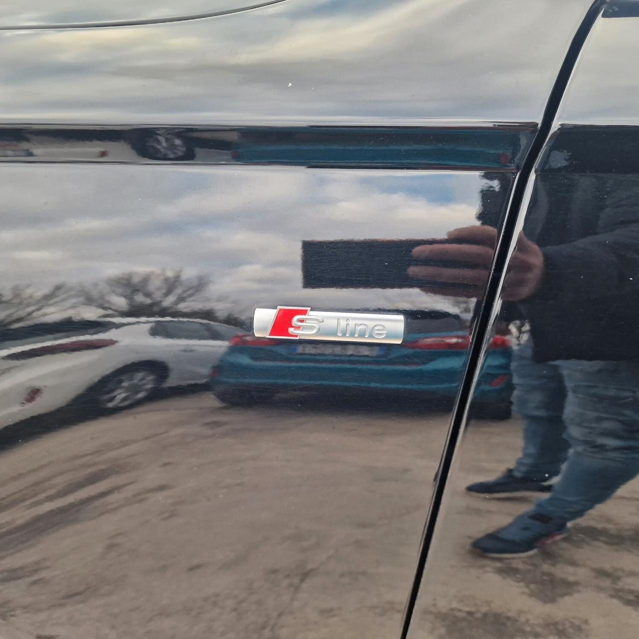 Audi A6 Avant 2.0 TDI 190 CV quattro S tronic S-line interno ed esterno