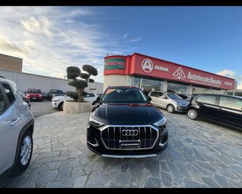 AUDI Q3 35 TDI S tronic Business Advanced