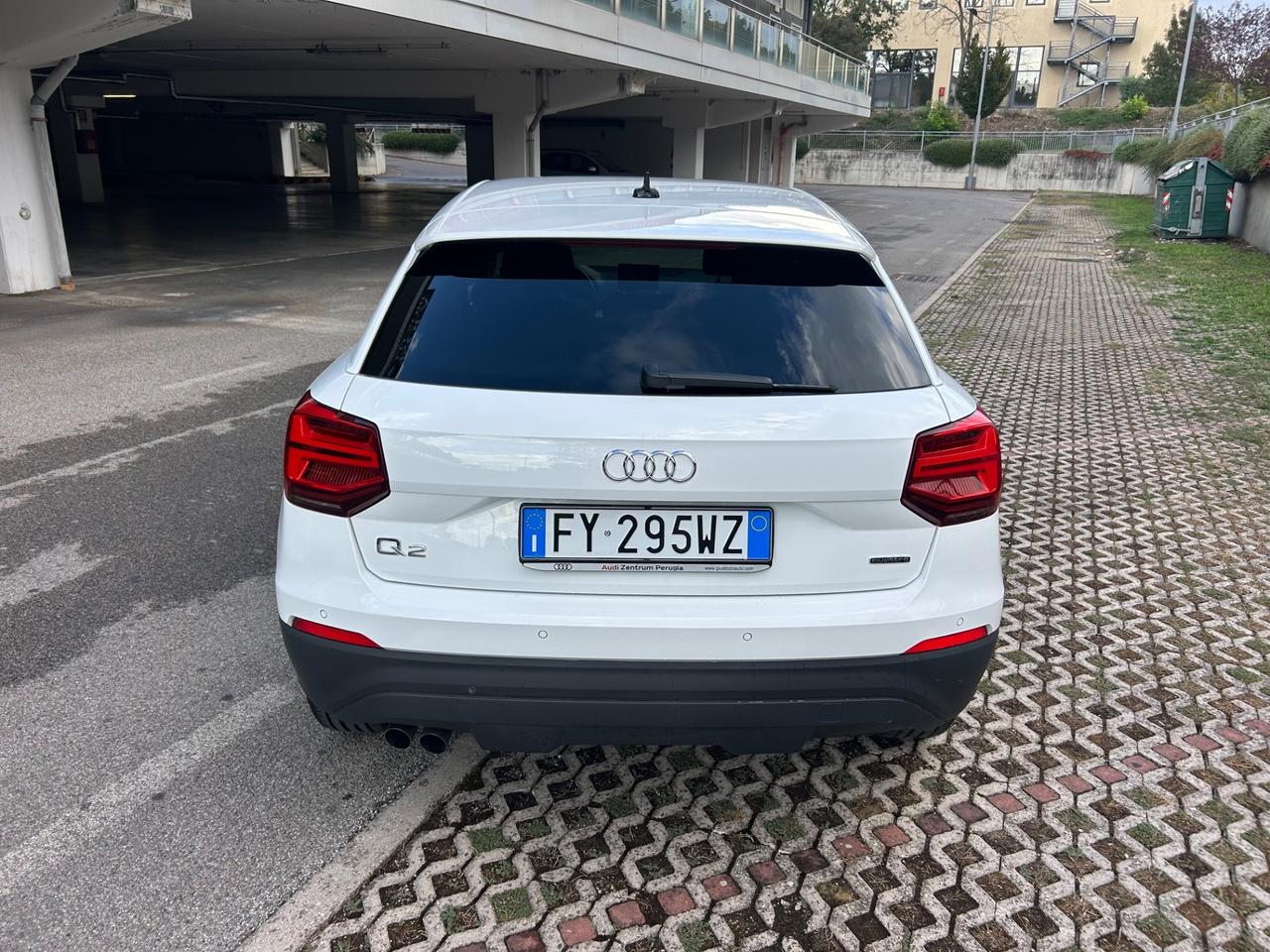 Audi Q2 35 TDI quattro S tronic Business