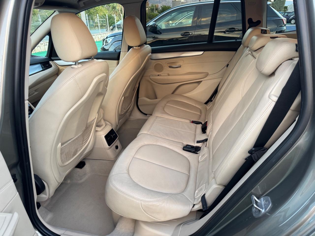 Bmw 2er gran Tourer 216d luxury 7 POSTI