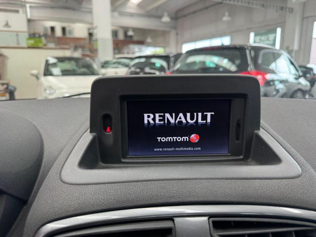 RENAULT Clio 1.2 16V SporTour Dynamique