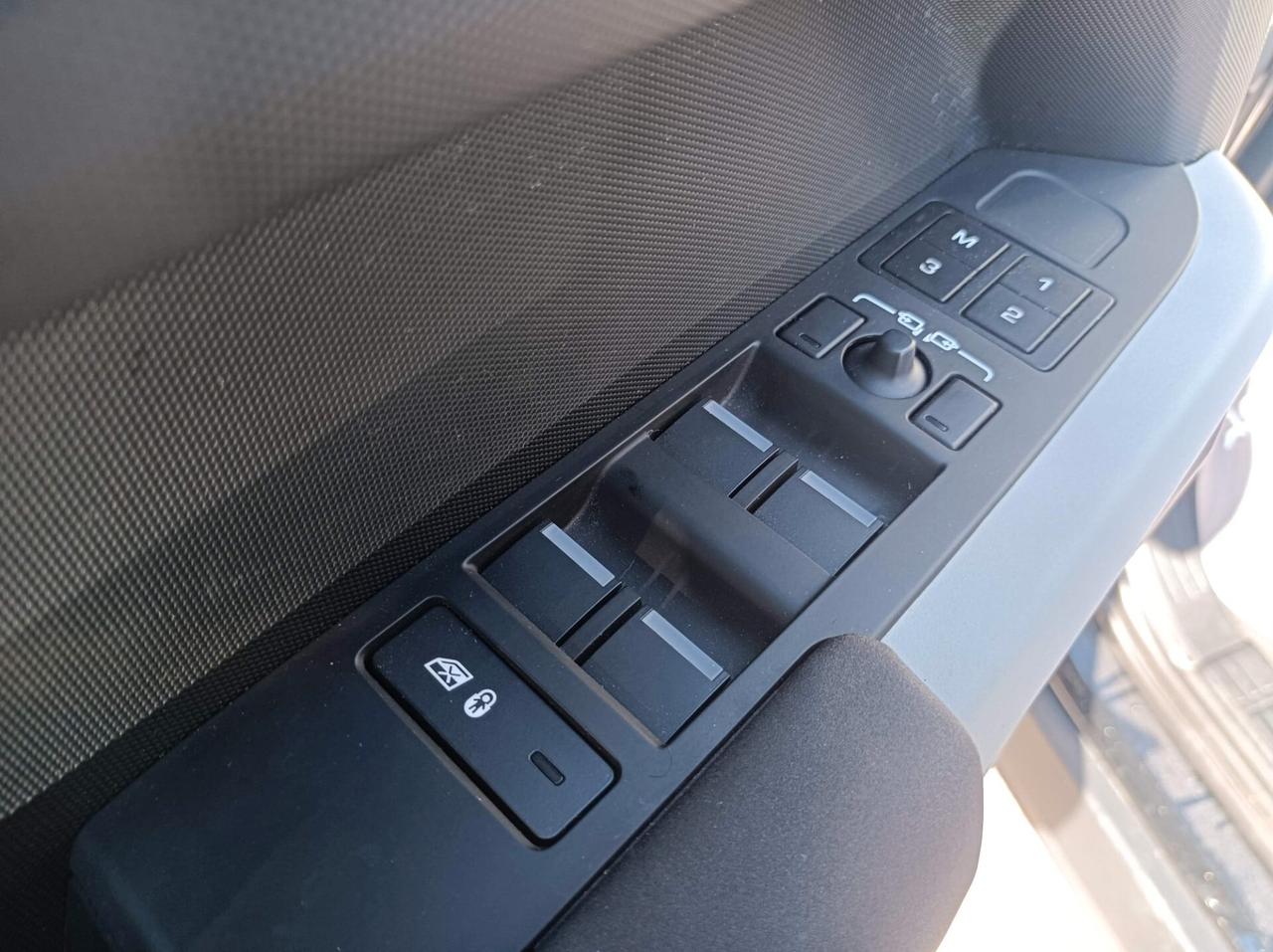 Land Rover Defender 110 3.0D I6 250 CV AWD Auto X-Dynamic HSE