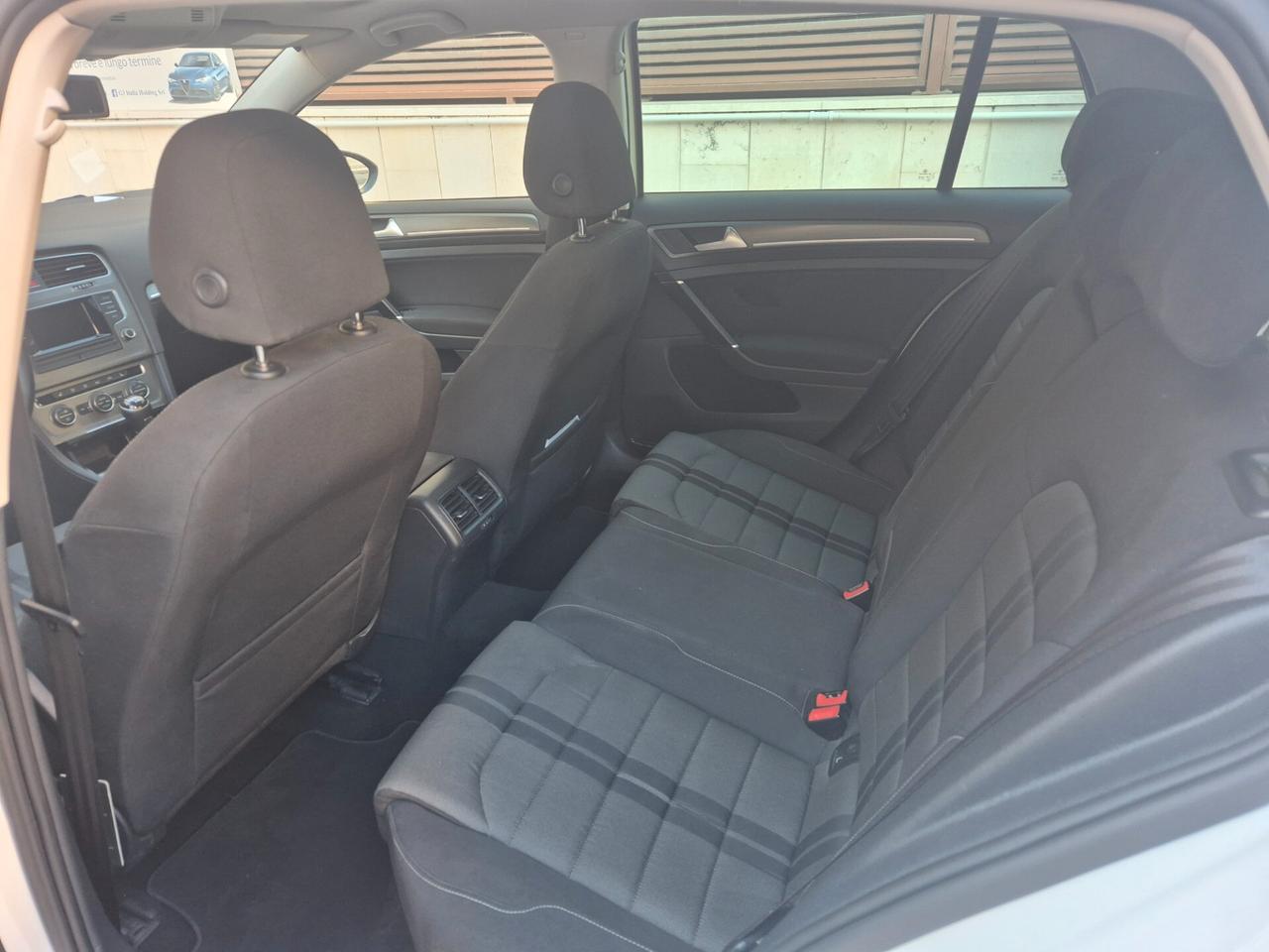 Volkswagen Golf 1.6 TDI 5p. R-LINE TETTO