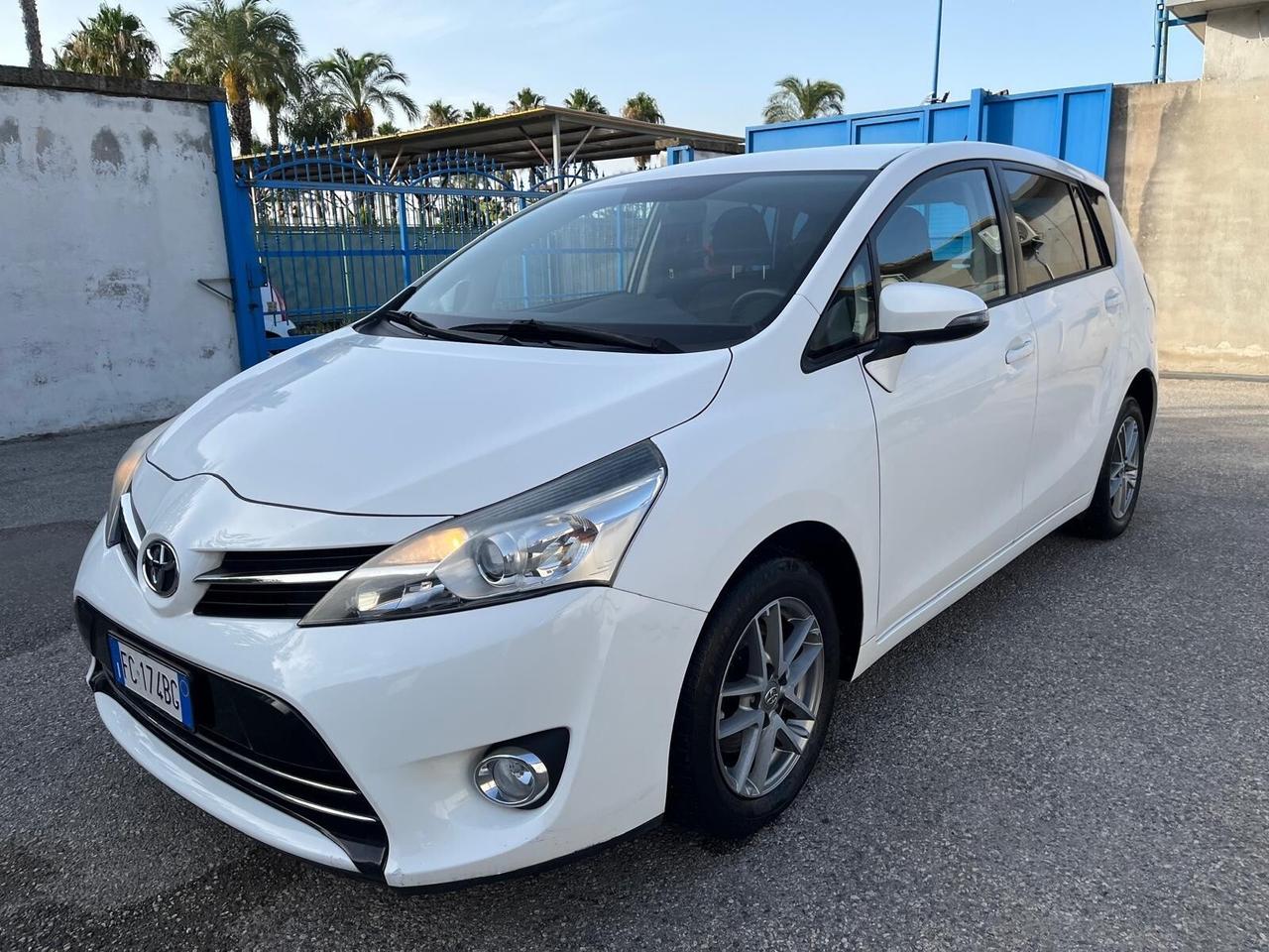 Toyota verso 1.6 D-4D- km 140000-12/2015
