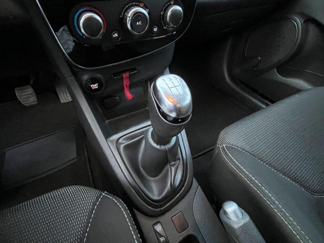 RENAULT Clio 1.2 75CV 5 porte Zen