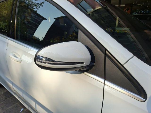 MERCEDES-BENZ B 180 d Automatic Sport