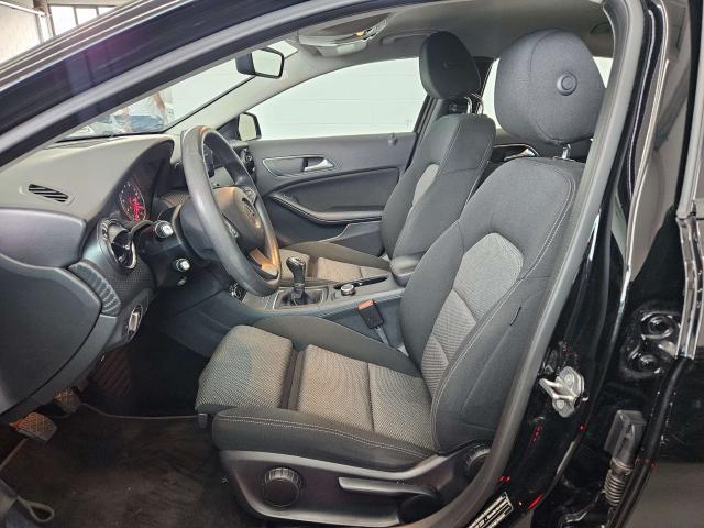 Mercedes-Benz GLA 180 premium NEOPATENTATI