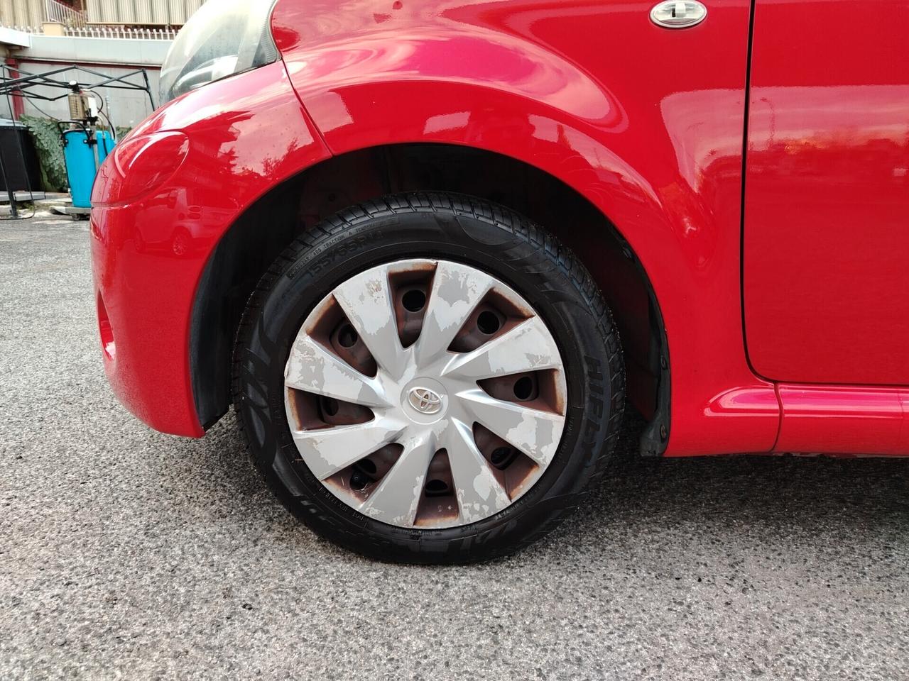 Toyota Aygo 1.0 12V VVT-i 5 porte Active Connect