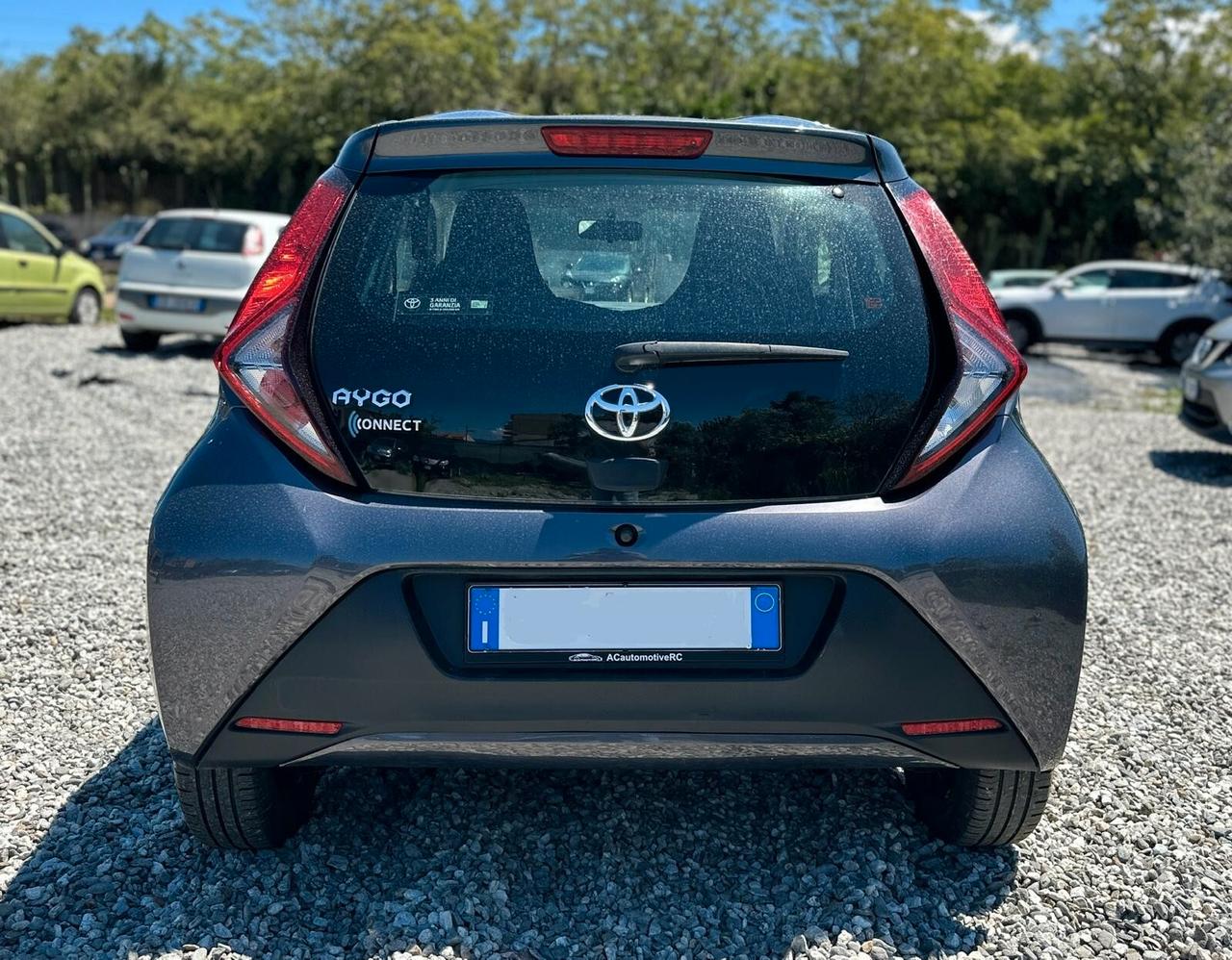 Toyota Aygo Connect 1.0 VVT-i 72 CV 5 porte x-play