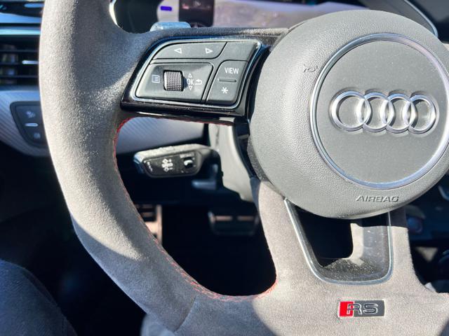 AUDI RS 4 Avant
