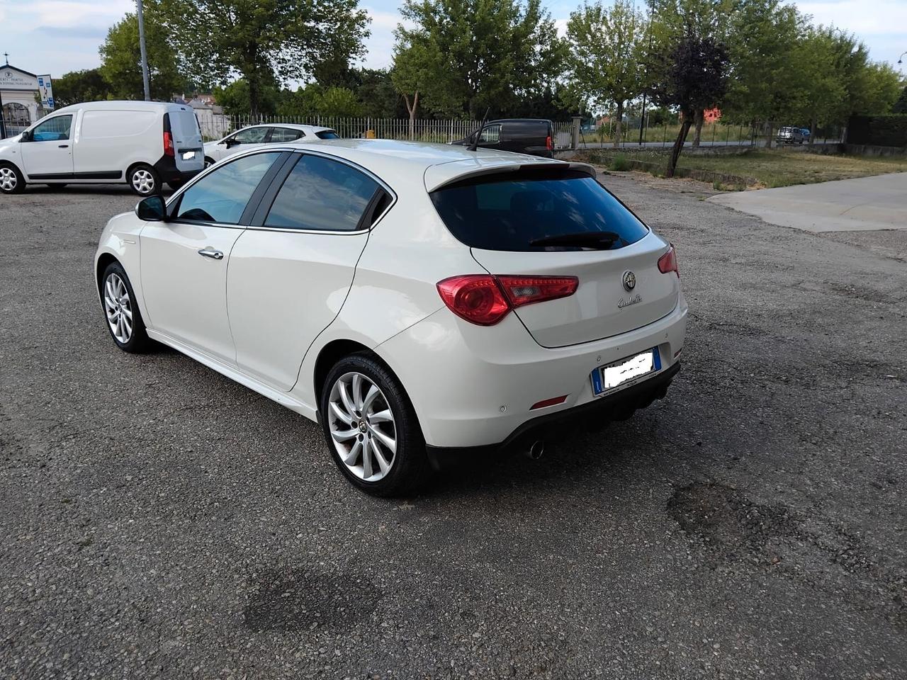 Alfa Romeo Giulietta 1.6 JTDm-2 105 CV Exclusive