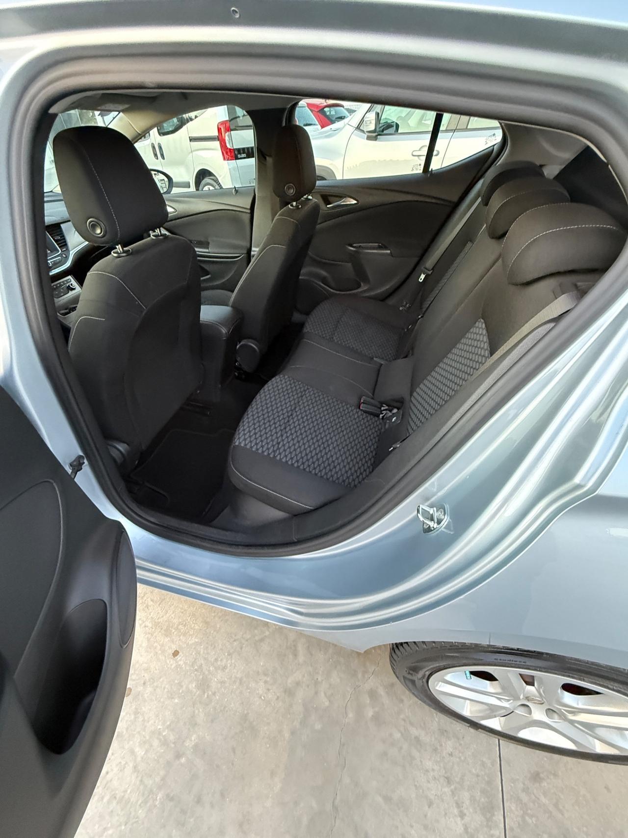 Opel Astra 1.0 Turbo ecoFLEX Start&Stop 5 porte Innovation