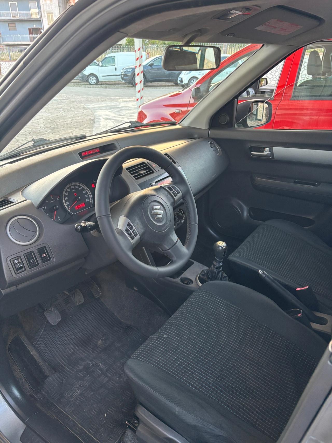 Suzuki Swift 1.3 DDiS 5p. GLX-2005