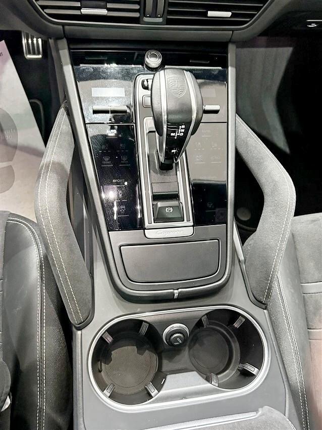 Porsche Cayenne 4.0 GTS