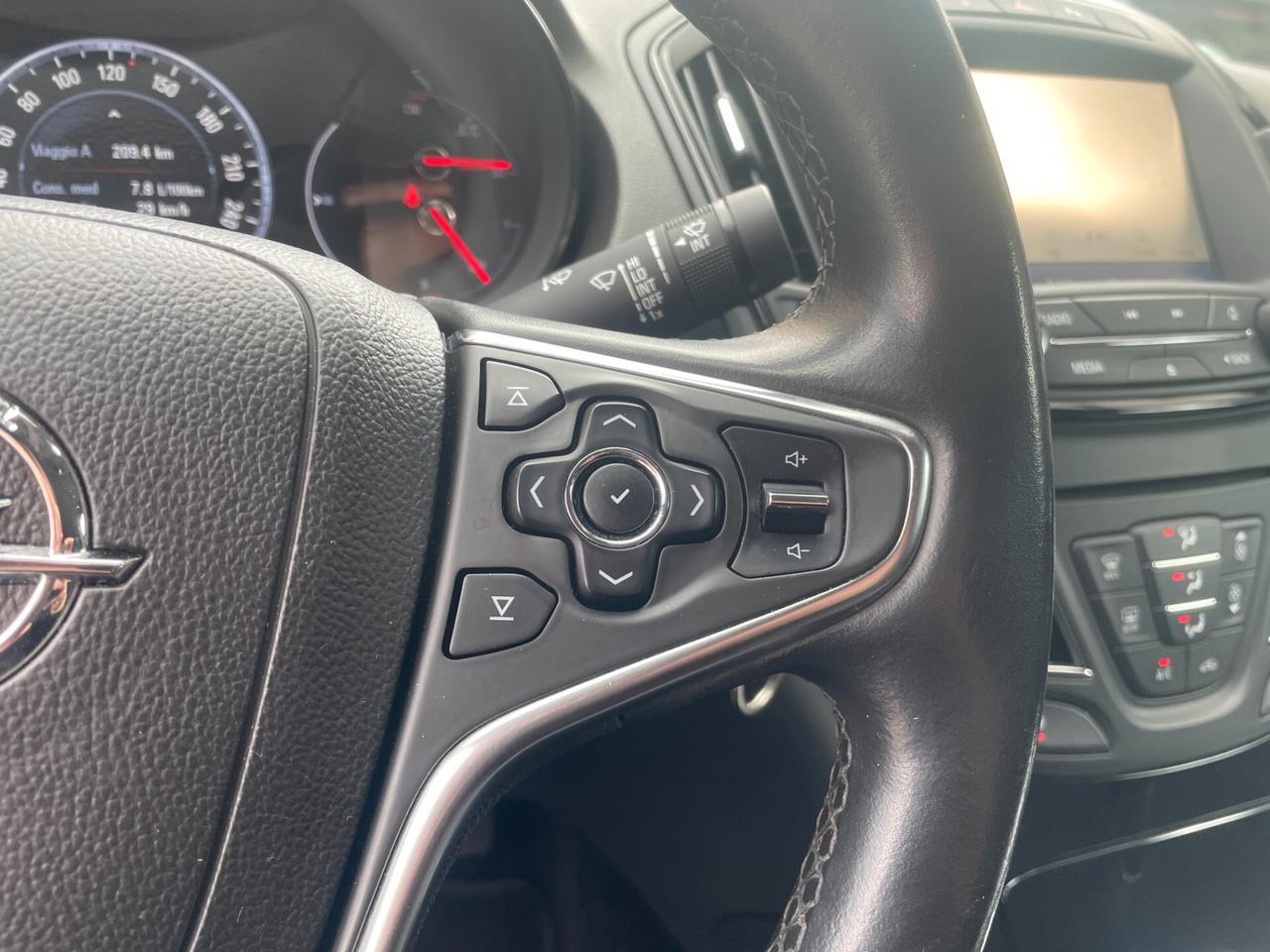 Opel Insignia AUTOMATICA - EURO 6