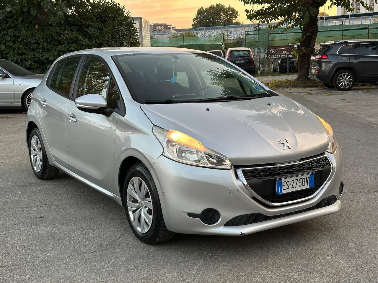 Peugeot 208 1.0 VTi 68 CV 5 porte solo 110mila km