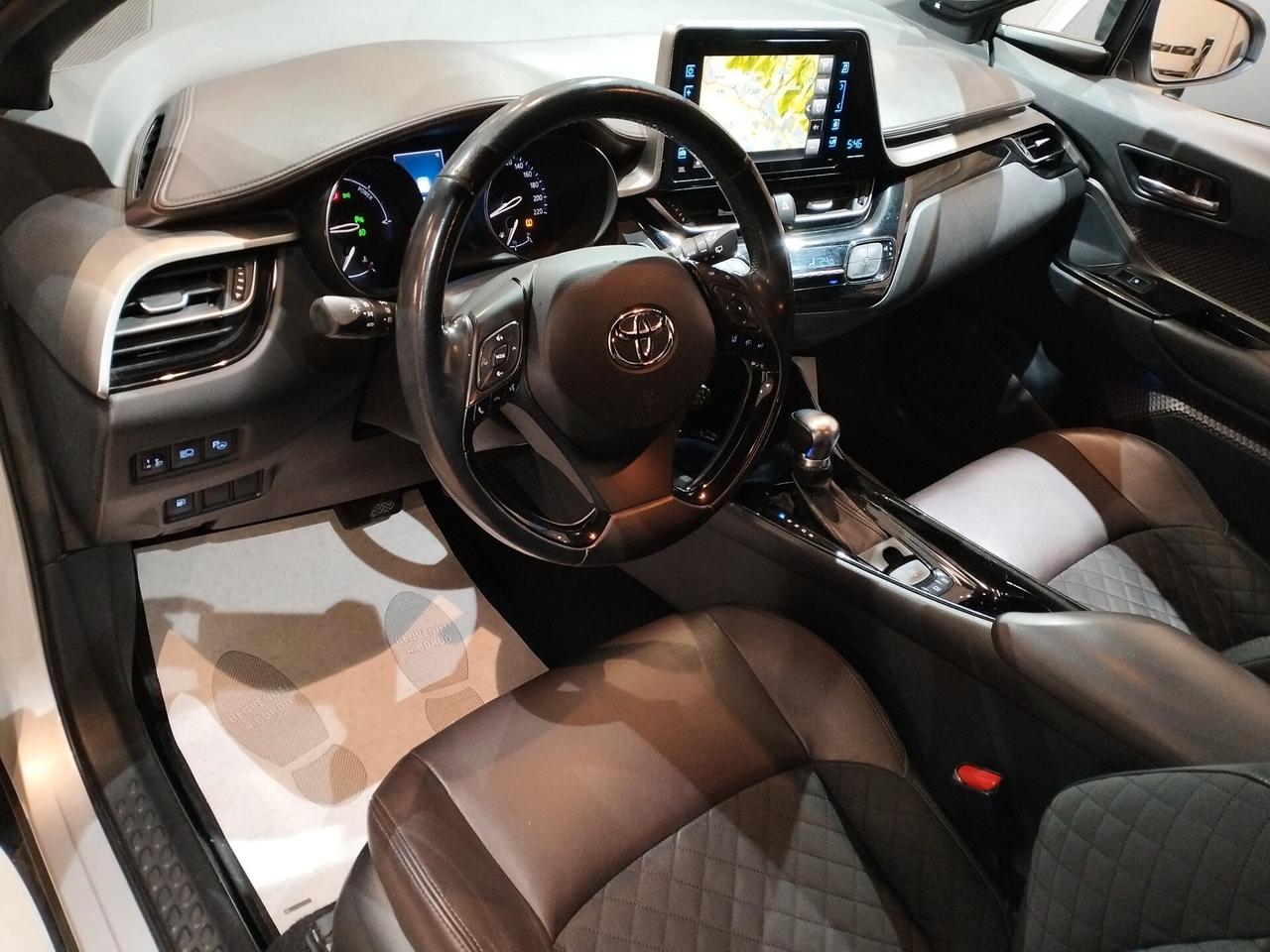 Toyota C-HR 1.8h Lounge 2wd e-cvt