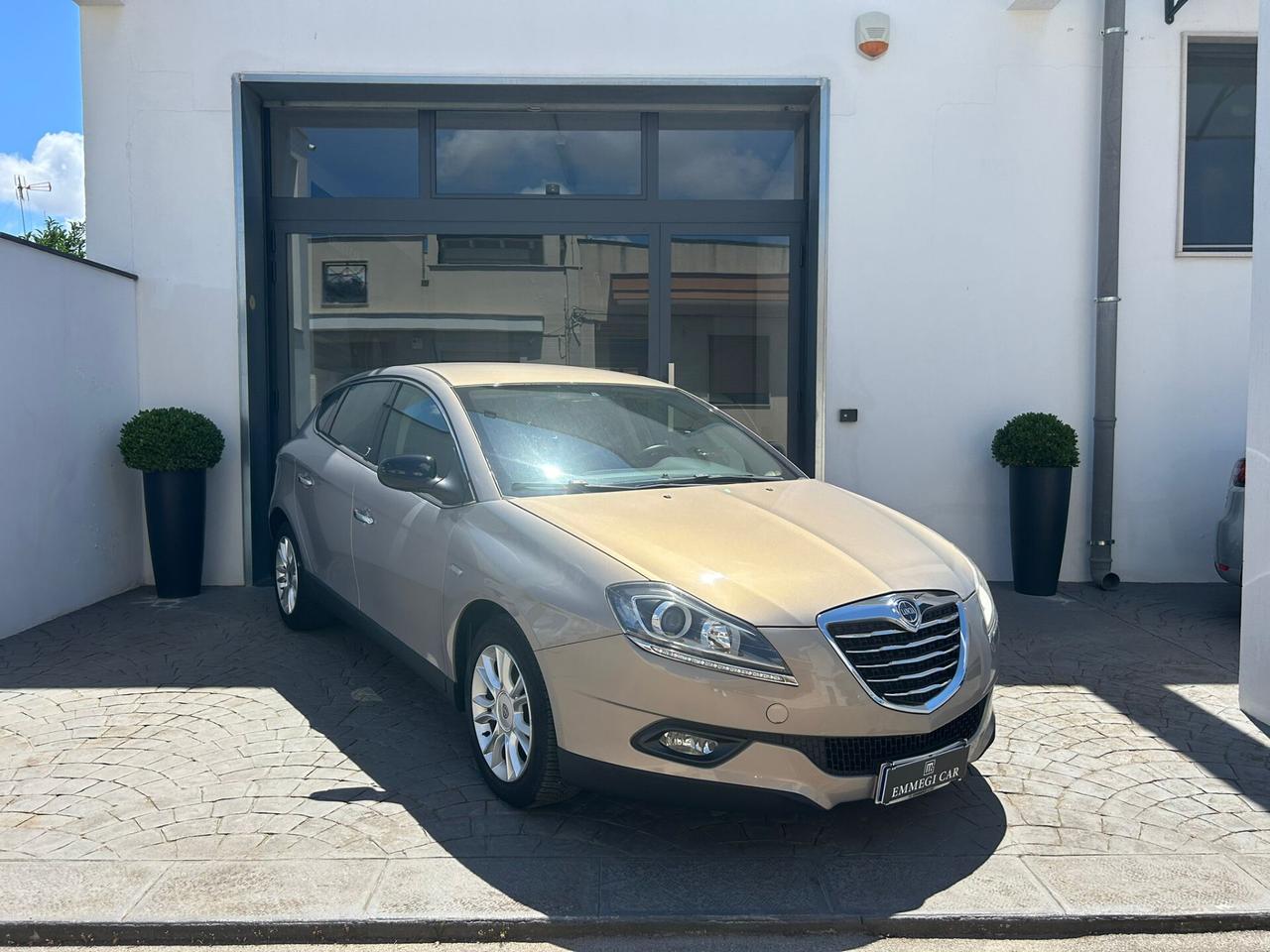 Lancia Delta 1.6 MJ 120Cv AUTOM. Km99.000-2012