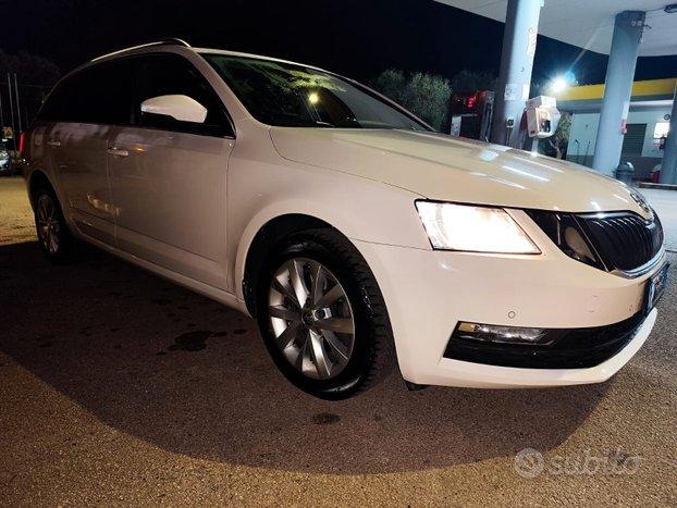 SKODA Octavia 2.0 DSG EXECUTIVE IVA DEDUCIBILE