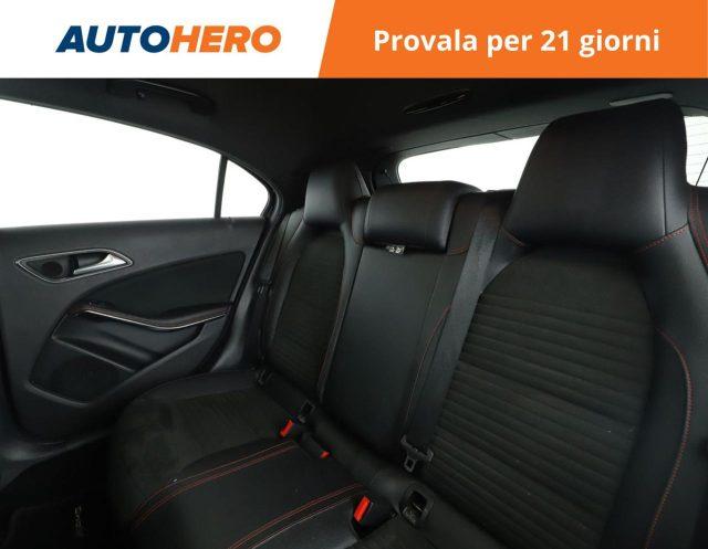 MERCEDES-BENZ A 200 d Automatic Premium