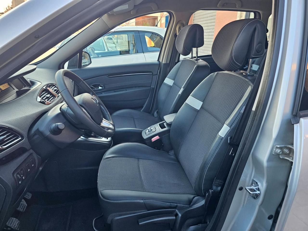 RENAULT SCENIC XMOD 1.6DCI 130CV LUXE