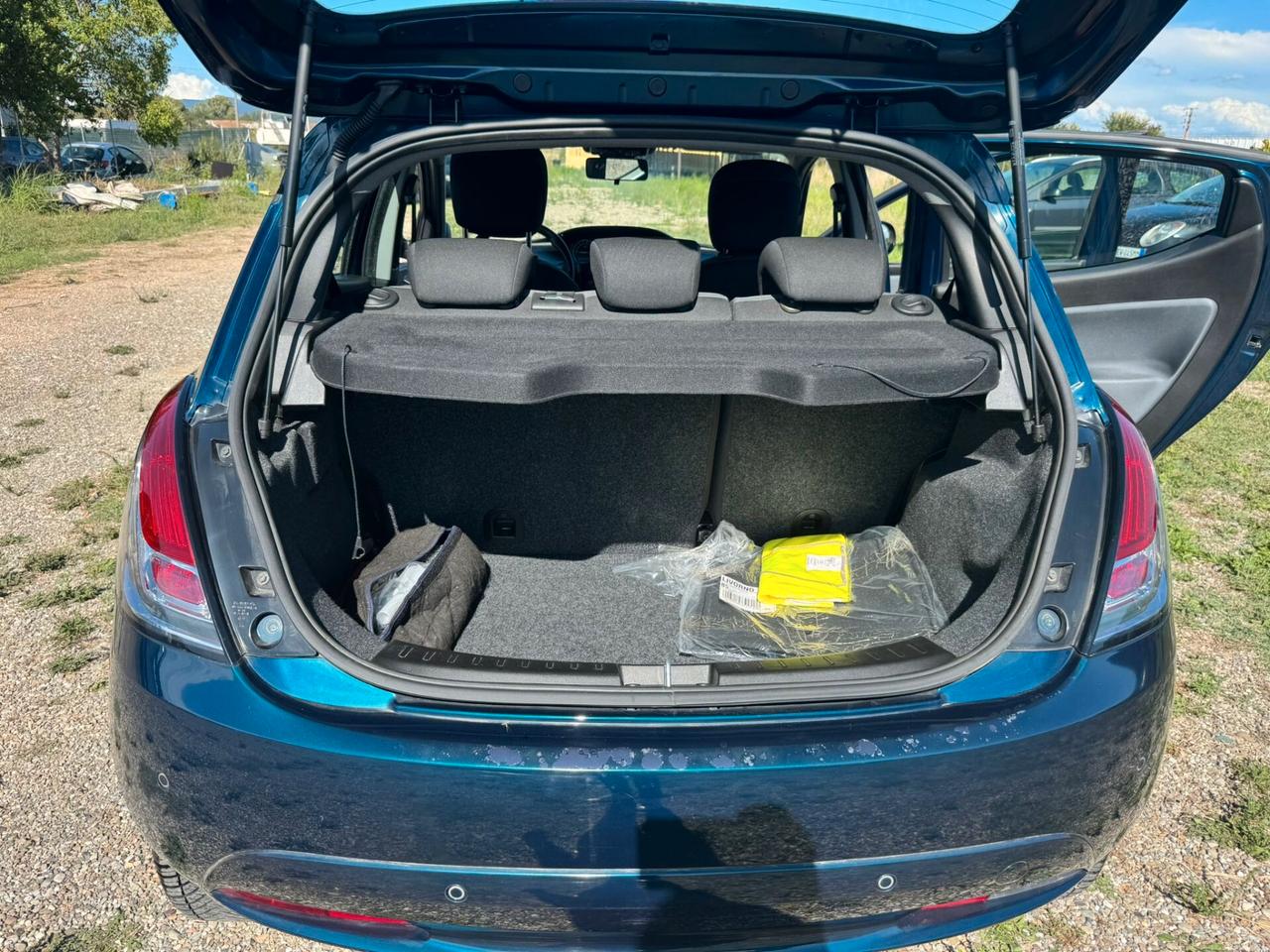 Lancia Ypsilon 1.2 5 porte GPL del 16 SOLO 129.000 KM
