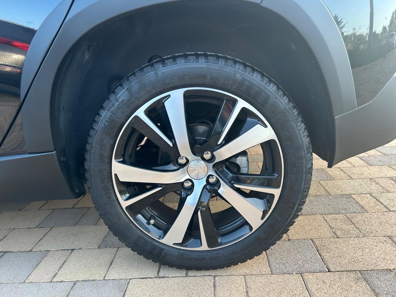 Peugeot 2008 BlueHDi 120 S&S Allure