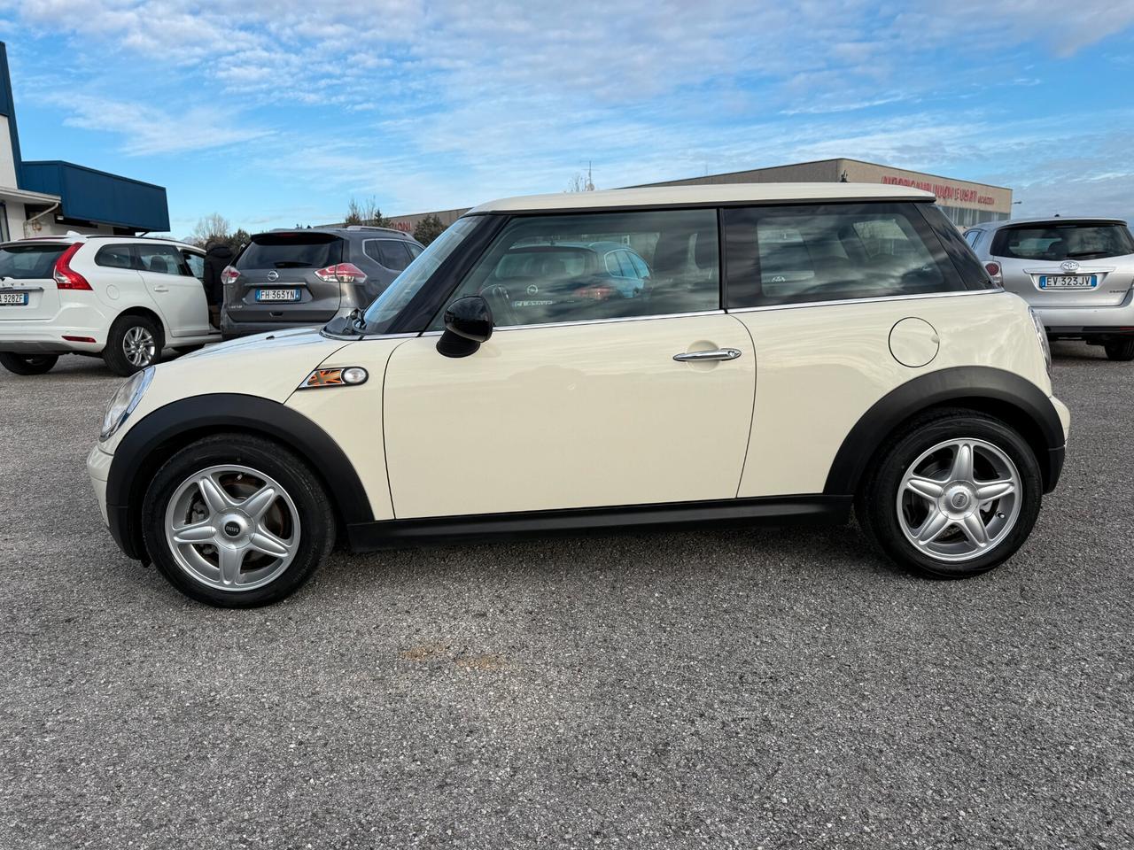 Mini 1.6 16V One (55kW)