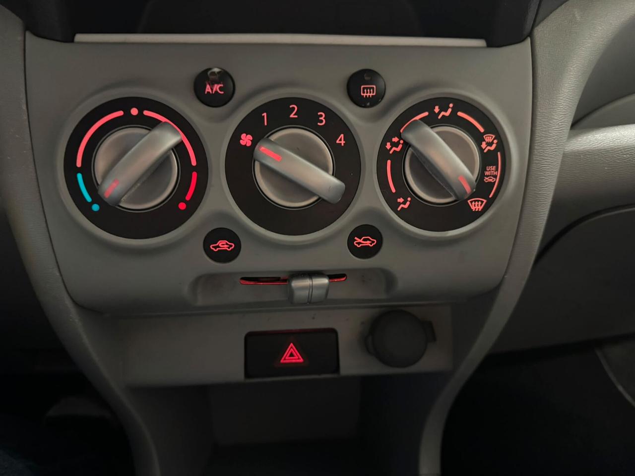 Nissan Pixo 1.0 5 porte Look