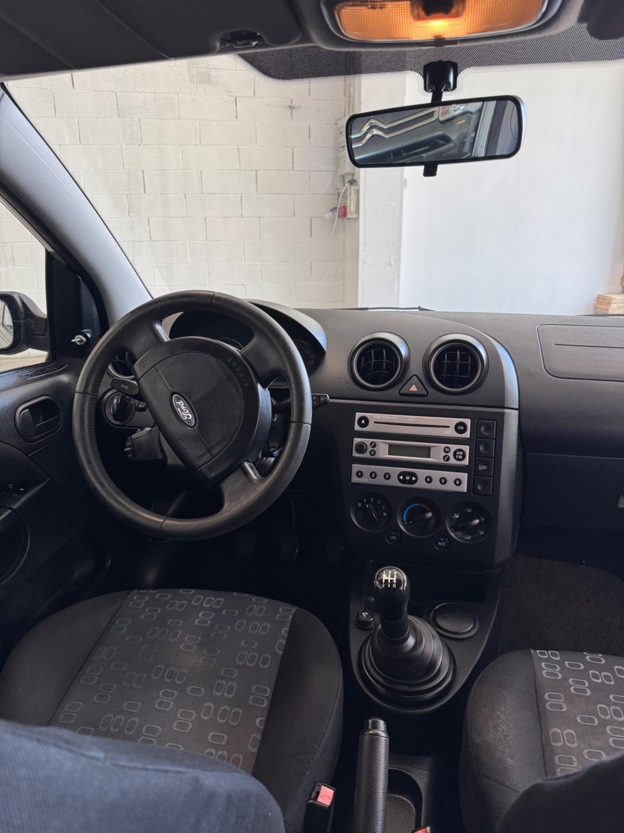 Ford Fiesta 1.2 16V 3p. Ghia