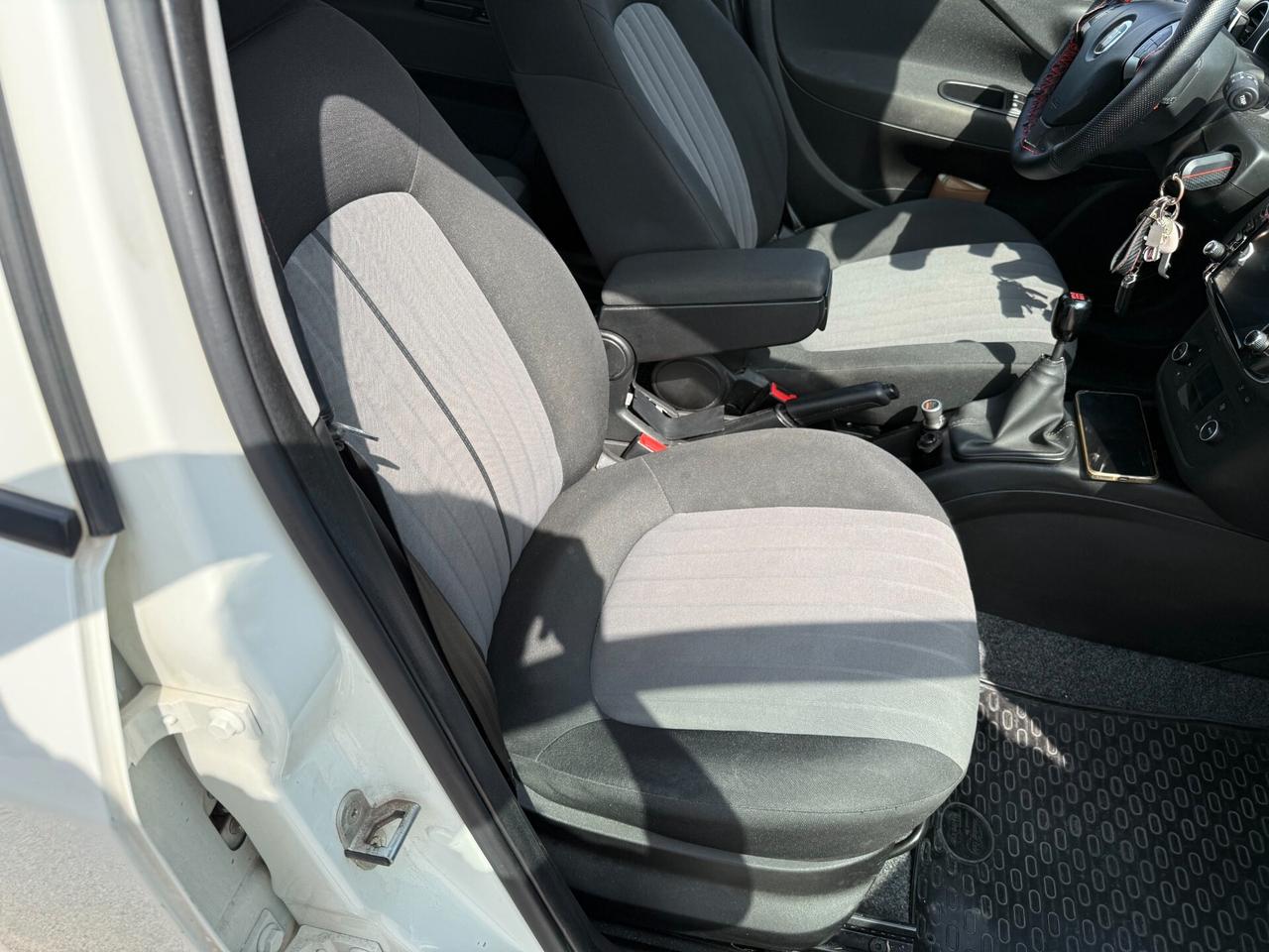 Fiat Punto 1.3 MJT II S&S 95 CV 5 porte Street