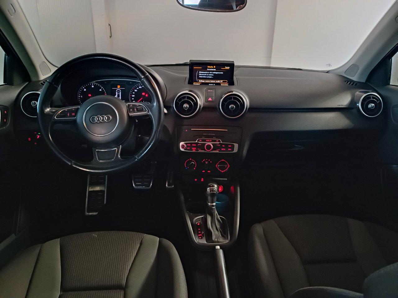 Audi A1 Sportback 1.4 tdi Metal s-tronic