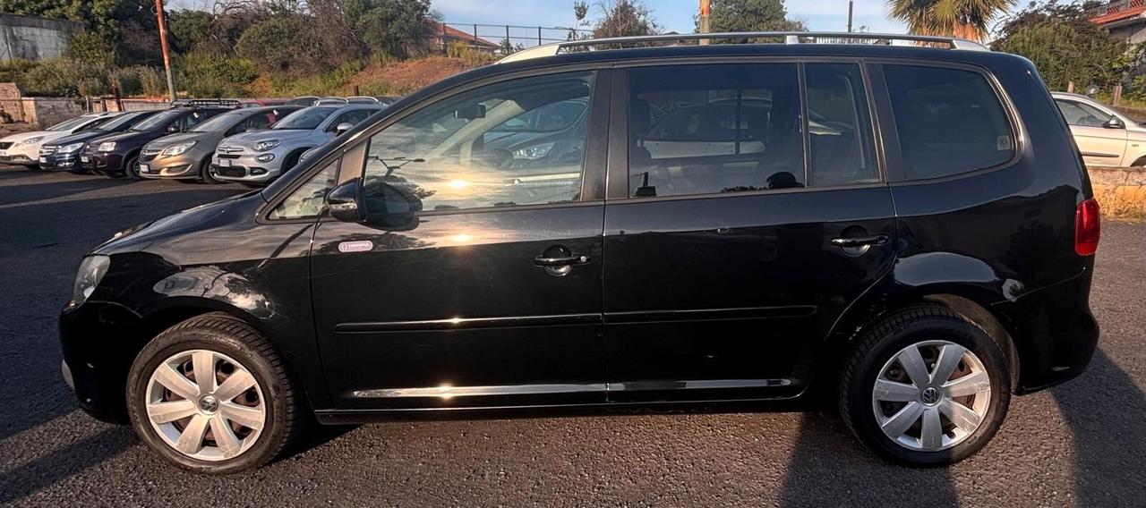 Volkswagen Touran 1.6 TDI DSG Comfortline