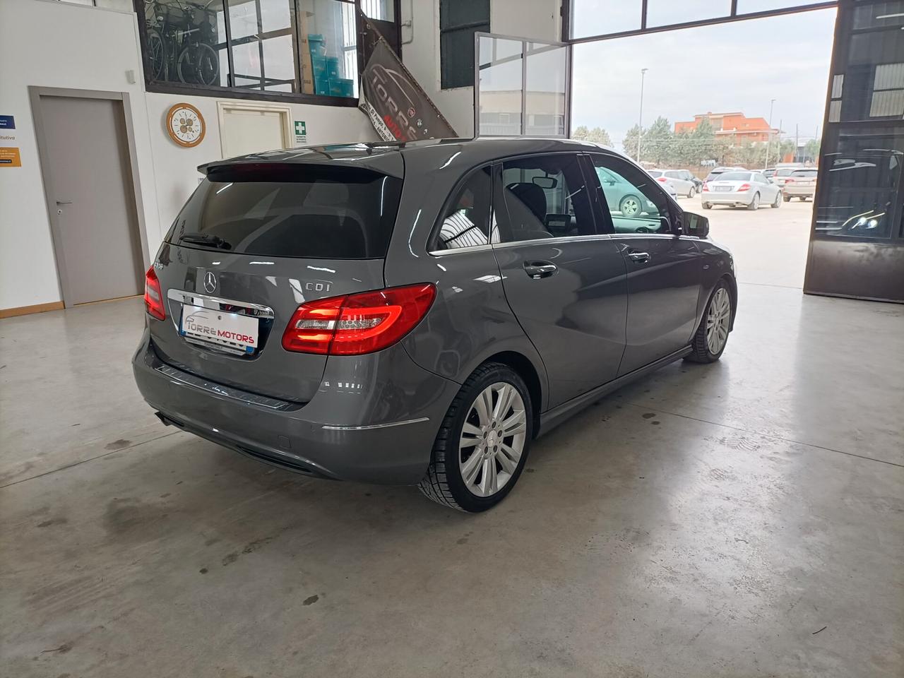 Mercedes-benz B 180 CDI BlueEFFICIENCY Premium 01/2012