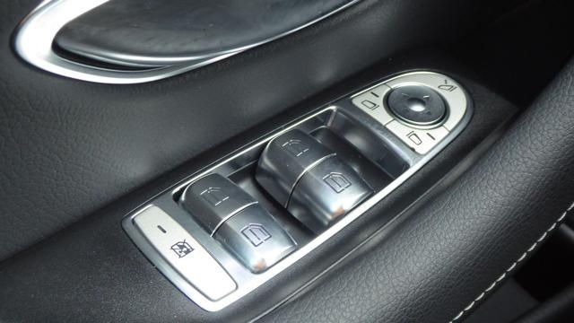 MERCEDES-BENZ E 220 d S.W. 4Matic Auto Premium AMG