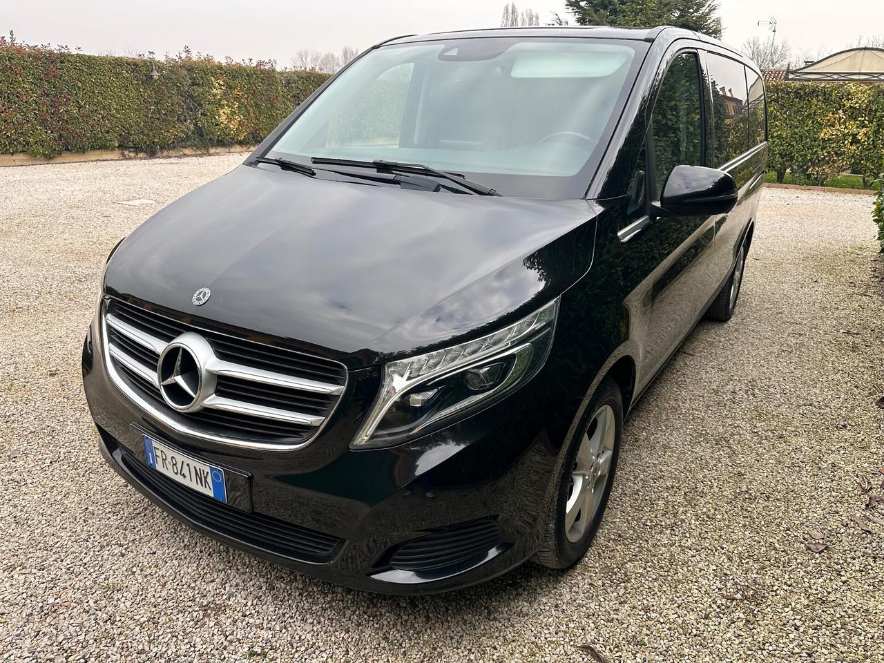 Mercedes-benz V 220 d Automatic Long Poss Permuta