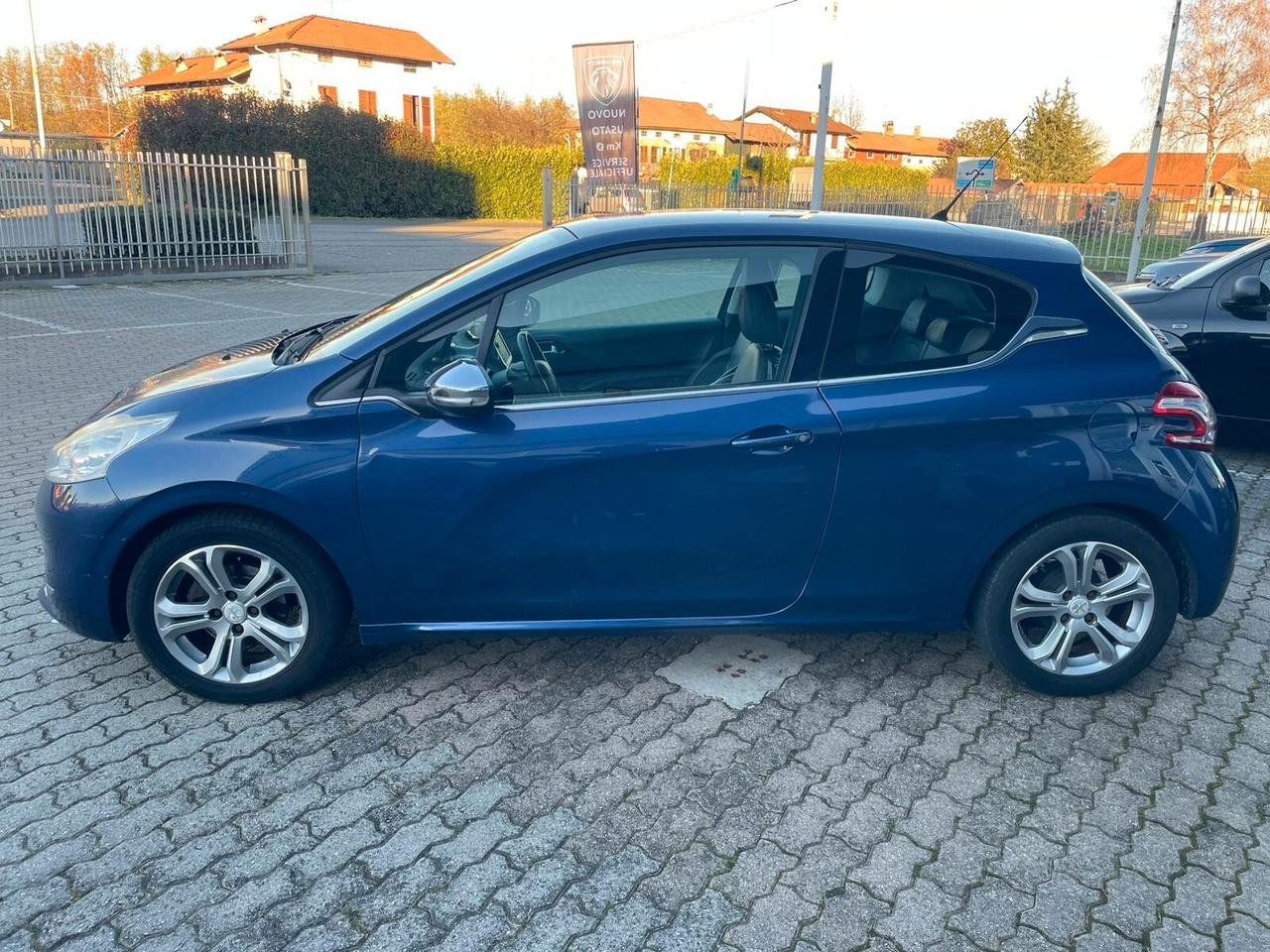 Peugeot 208 1.2 VTi 82 CV 3 porte Allure