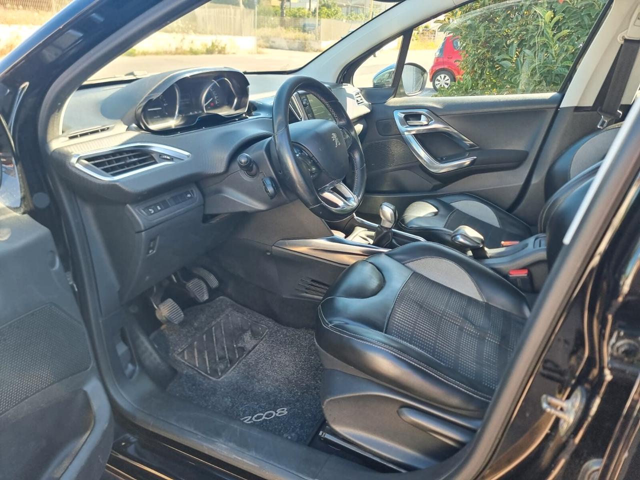 Peugeot 2008 1.2 VTi 82CV Active