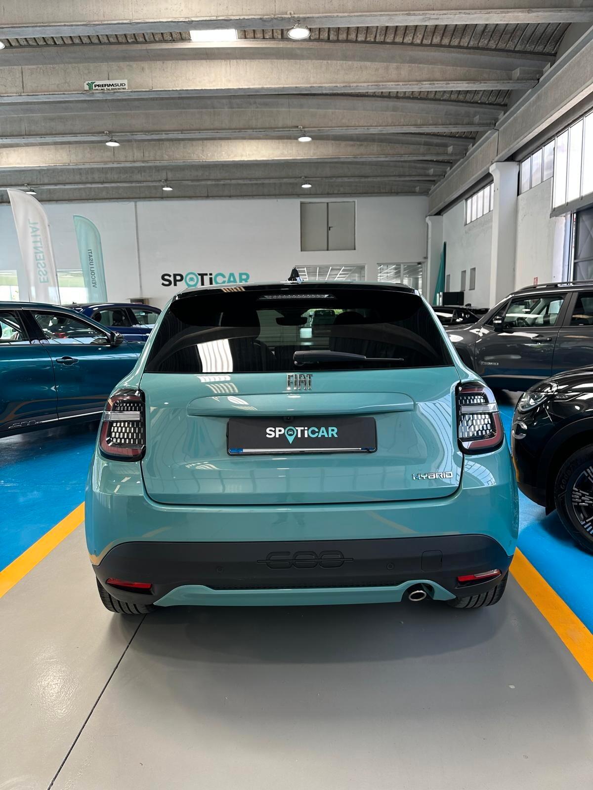 Fiat 600 Hybrid 110 CV DCT MHEV La Prima