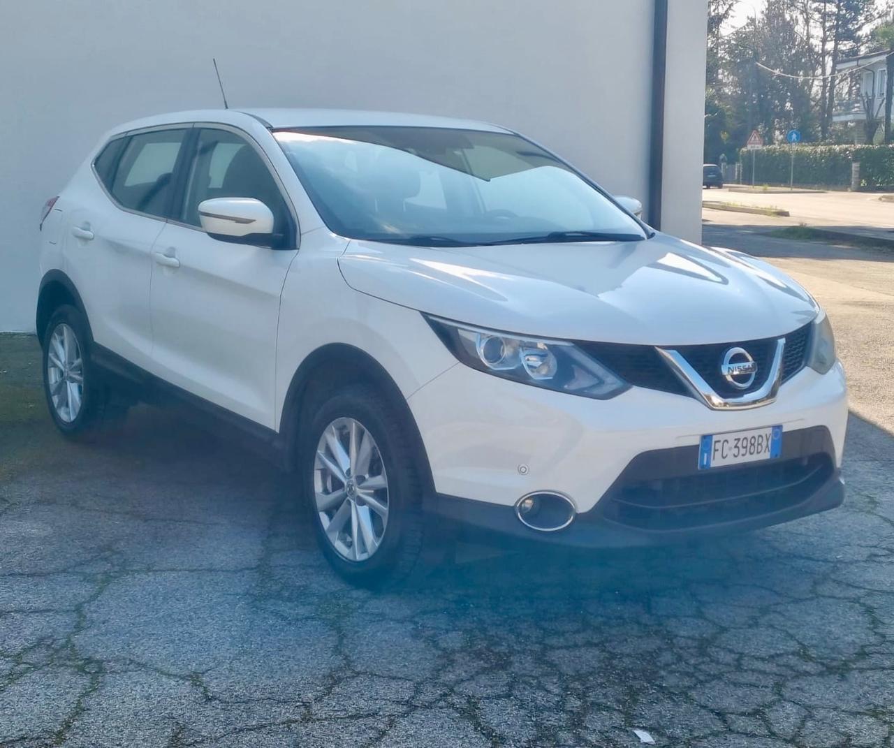 Nissan Qashqai 1.5 dCi N-Connecta