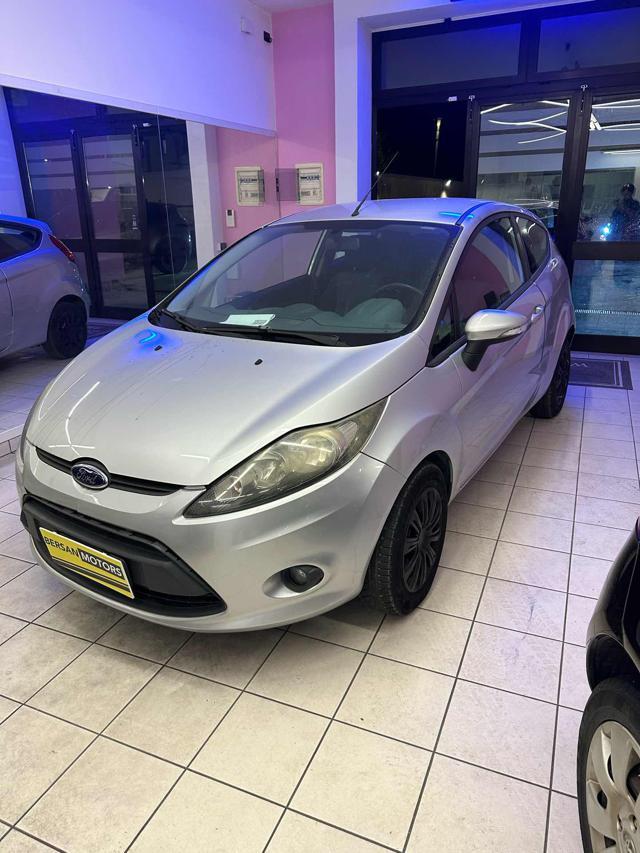 FORD Fiesta 1.4 3 porte Bz.- GPL Titanium