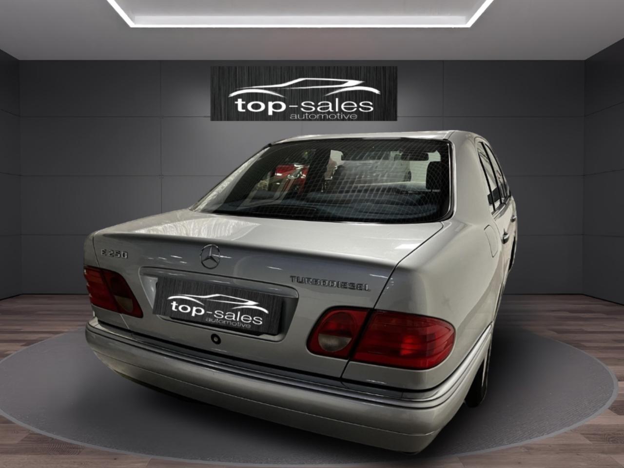 Mercedes-benz E 250 turbodiesel cat Elegance Perfetta