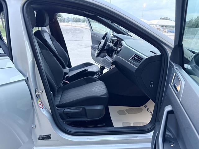 VOLKSWAGEN Taigo 1.0 TSI 110 CV DSG R-Line TETTO APR/PAN